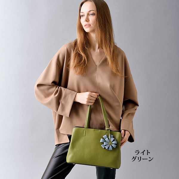 フラワーモチーフ付牛革3層式バッグ | 京都通販ミセスのファッション館